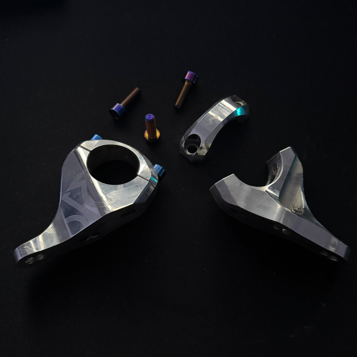 POLISHED STEM MOUNTS